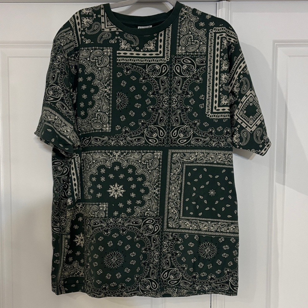 Stylish Dark Green Bandana Print Tee